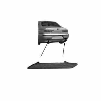 Reflector derecho en el parachoques